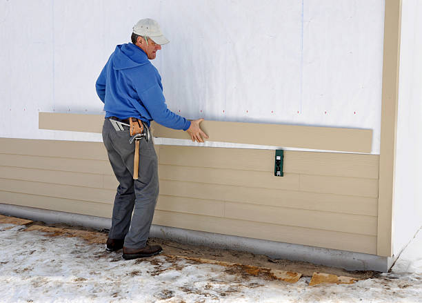 Siding Removal and Disposal in Golden Hills, CA